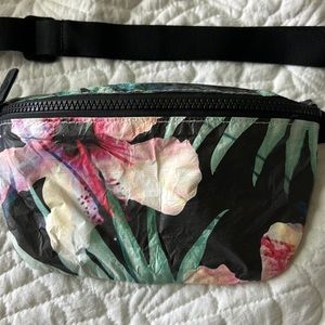 Aloha Collection Fannypack